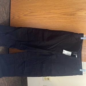 Black H and M cargo jeans!! Never worn in perfect condition. so so cute.